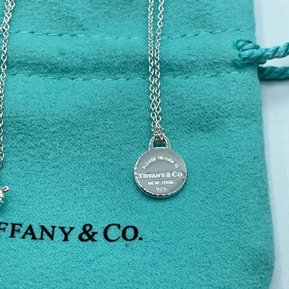 Please Return Tiffany &Co NewYork Round Charm Mini